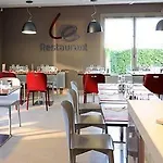 Otel Campanile