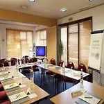 Otel Campanile