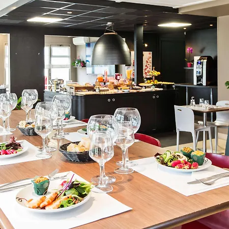 Campanile 3* Château-Thierry