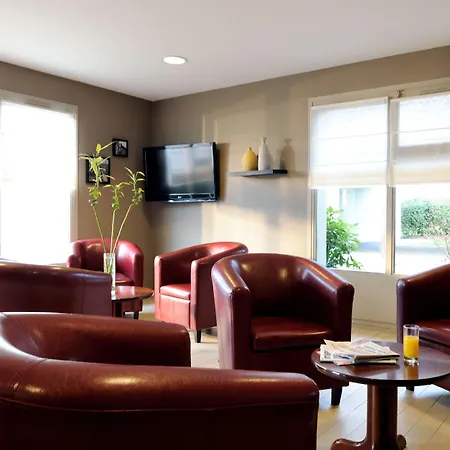 Campanile 3* Château-Thierry