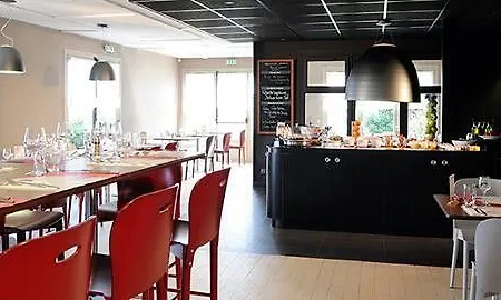 Campanile Château-thierry 3*